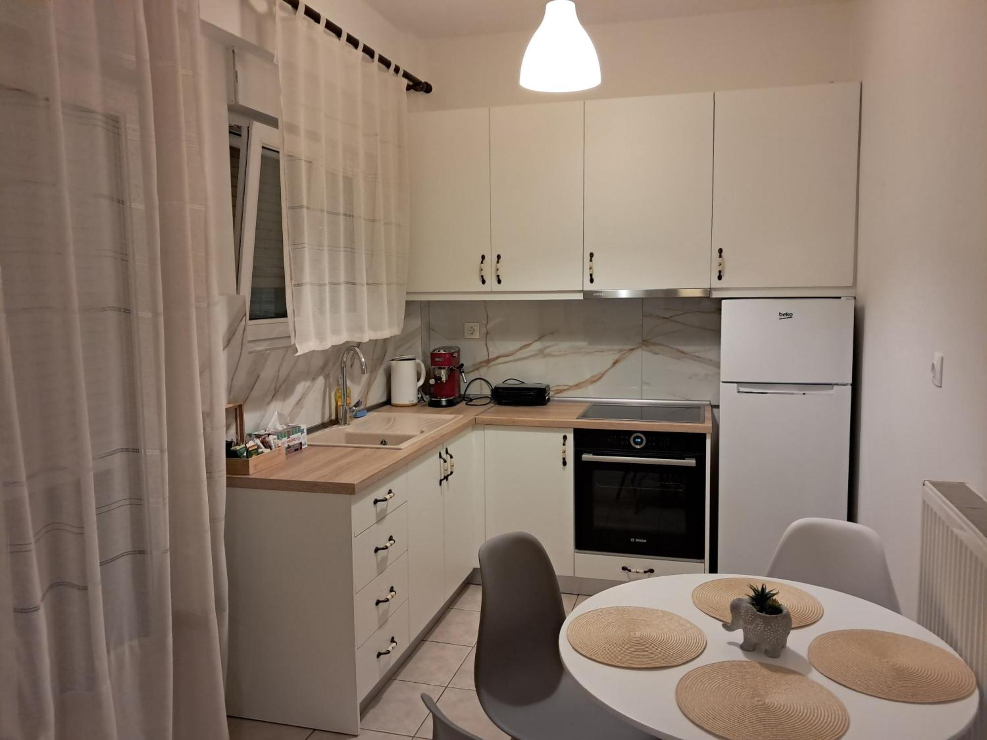 Host Spot Apartment Alexandroupoli Bagian luar foto