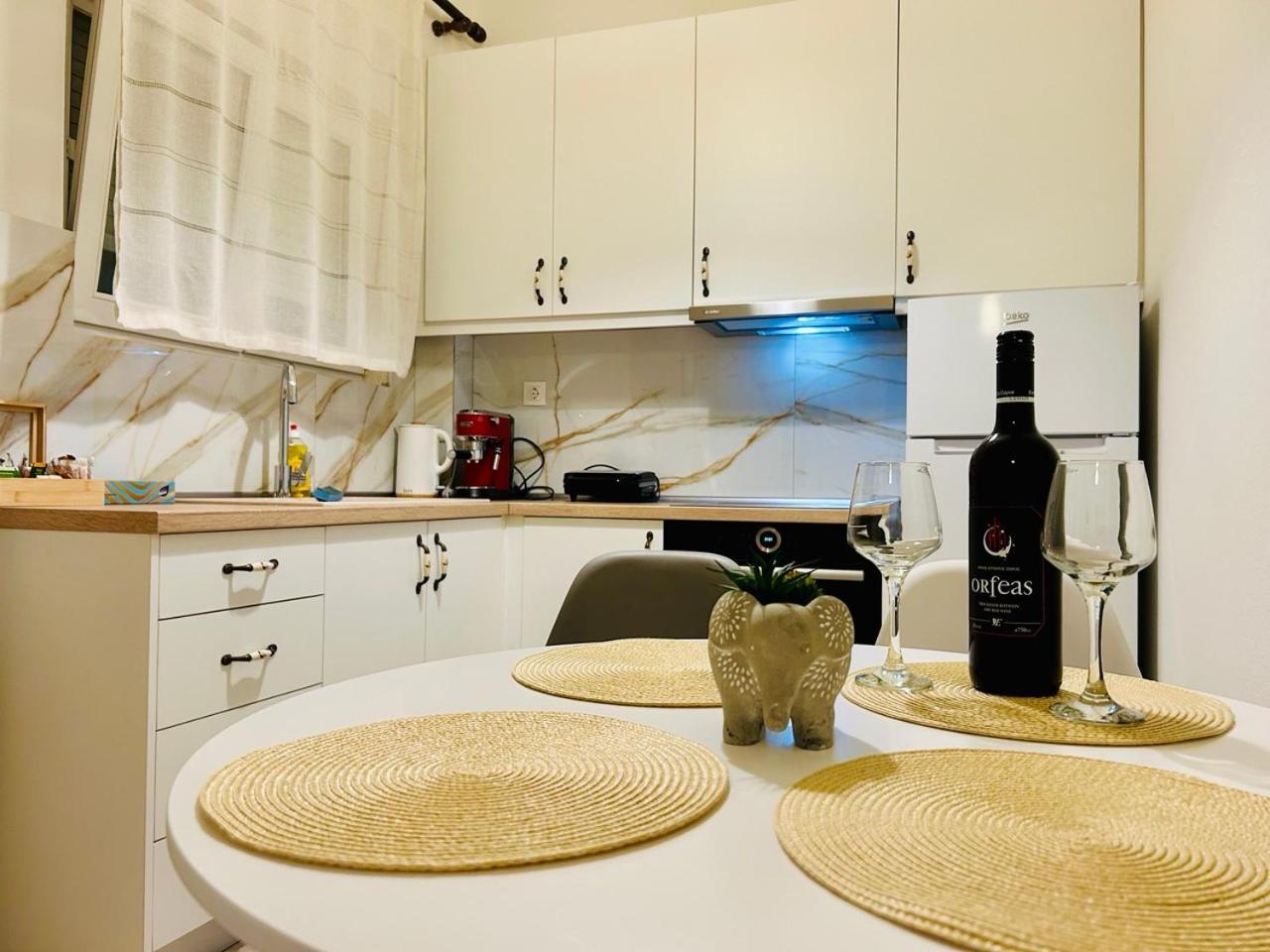 Host Spot Apartment Alexandroupoli Bagian luar foto